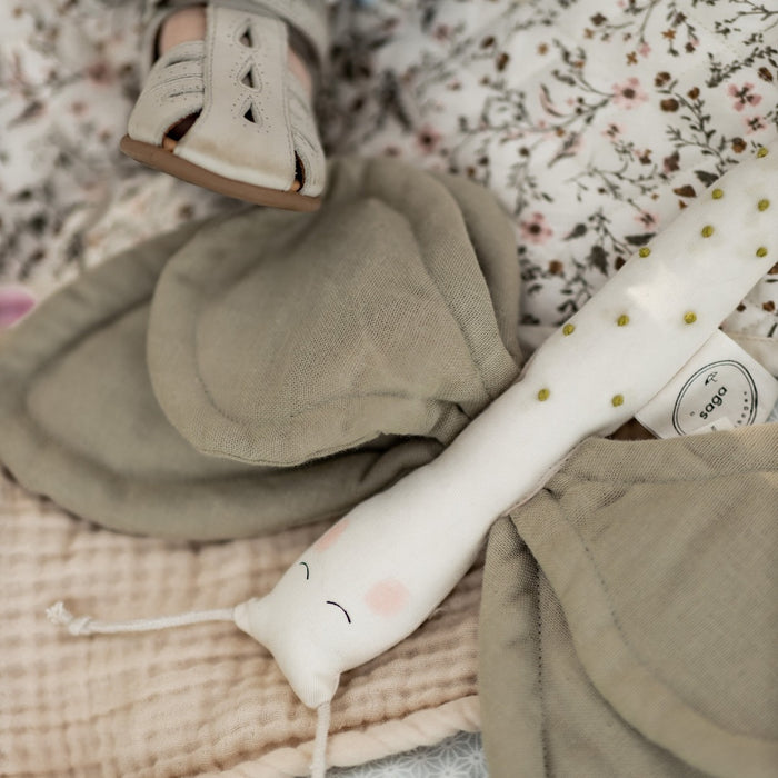 Juguete sensorial Butterfly Green Te de Saga Copenhagen