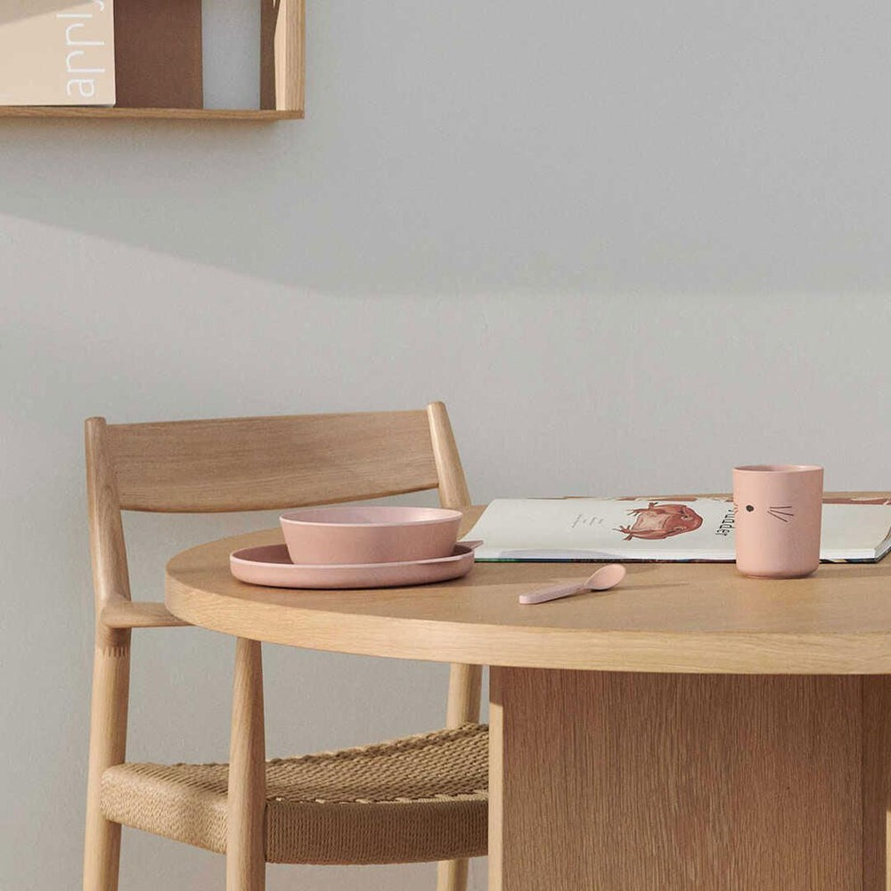 Juego de vajilla Brody Junior Cat Rose Blush de Liewood