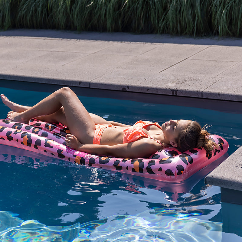 Colchoneta inflable Luxury Leopard Rose Gold Swim Essentials